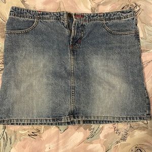Lei jean skirt, ready for summer womens size 11